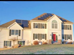 5 Mitchell Barrett Ln, Haverhill, MA 01835