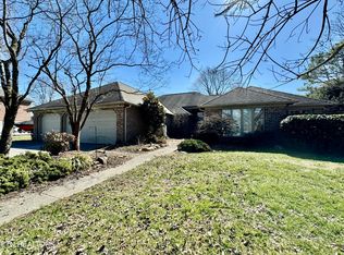 452 Mariner Point Dr, Clinton, TN 37716