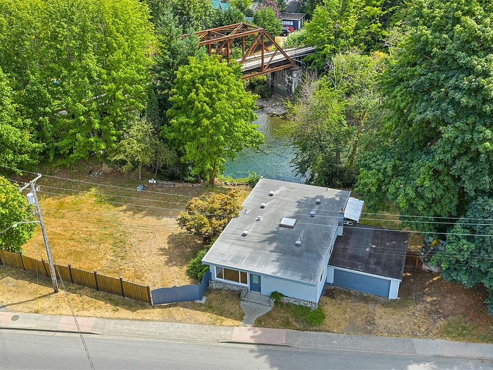 1st image of 160 Cowichan Lake Rd