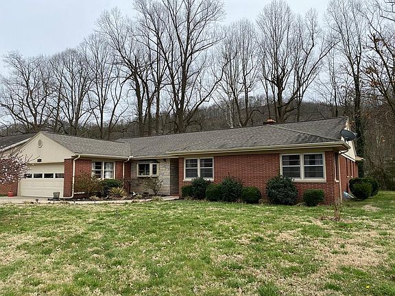 2nd image of 171 E Cedar Dr
