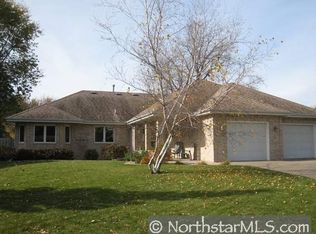 1370 Pike Lake Ct N, New Brighton, MN 55112