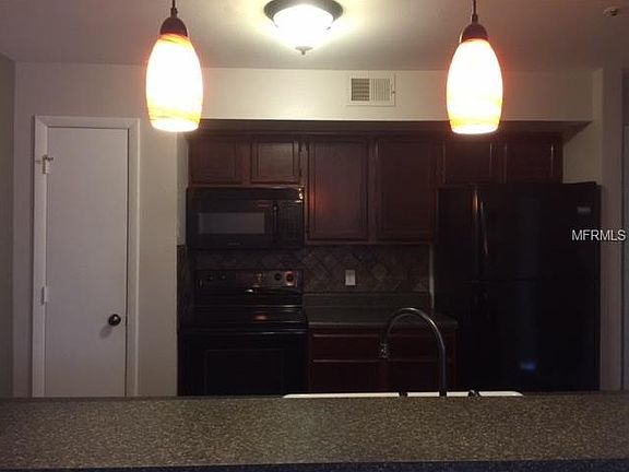 4th image of 490 N Pin Oak 308 Pl