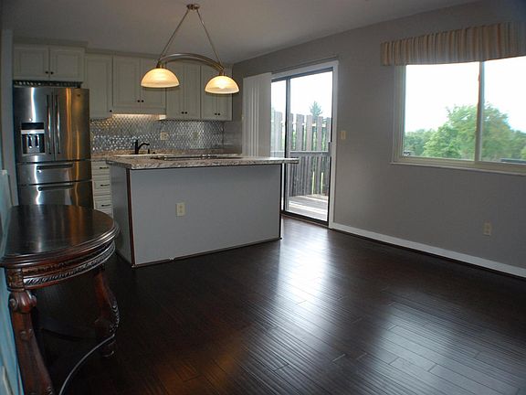 4th image of 158 Stillmeadow Dr
