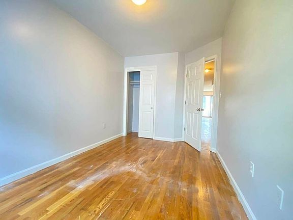 3rd image of 555 Marcy Ave #3