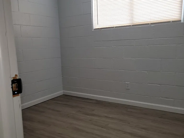 1225 S 5th Ave #105 — Photo 2