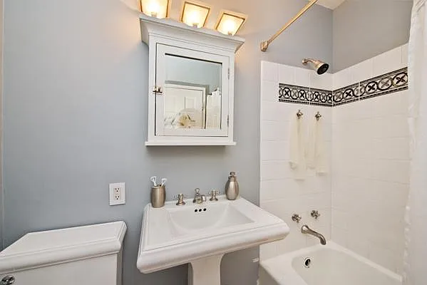 Sold by Keller Williams NYC | media 17