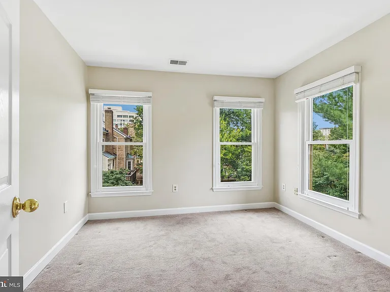 9700 Whitley Park Pl #Townhouse 19 — Photo 15