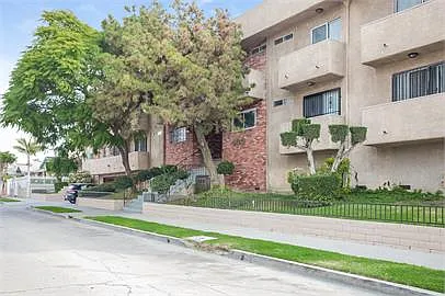 400-412 N Serrano Ave #101 Photo 1