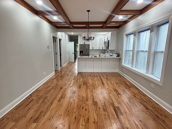 5th image of 17 N Austin Blvd Floor 2