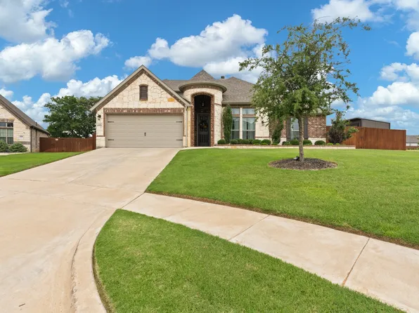 1000 Norma Lay Ct, Joshua, TX 76058
