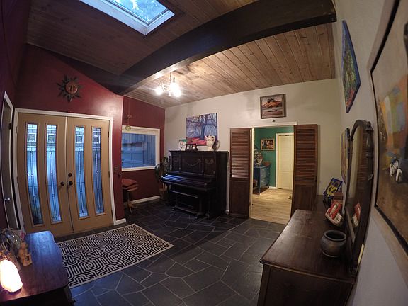 Entry room