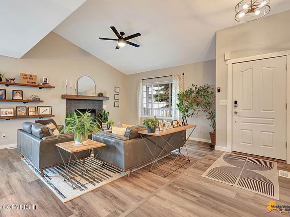 4th image of 2610 Avalon Cir