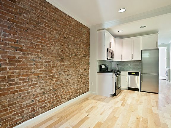 3rd image of 452 Amsterdam Ave APT 2S