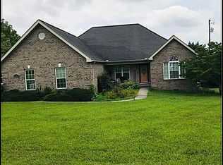 114 Walnut Ln, Corryton, TN 37721