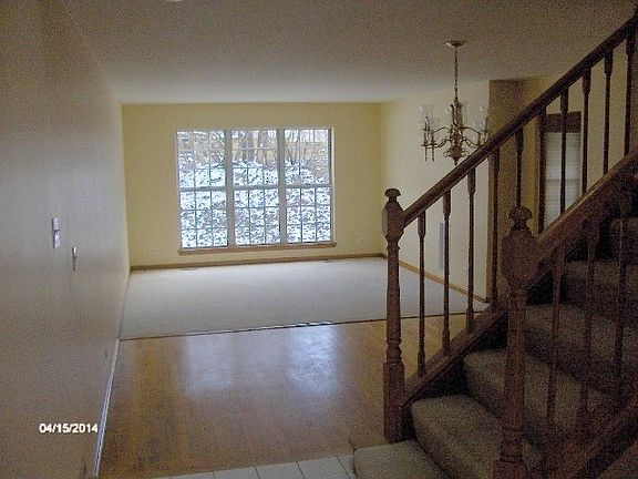 3rd image of 690 Grosse Pointe Cir