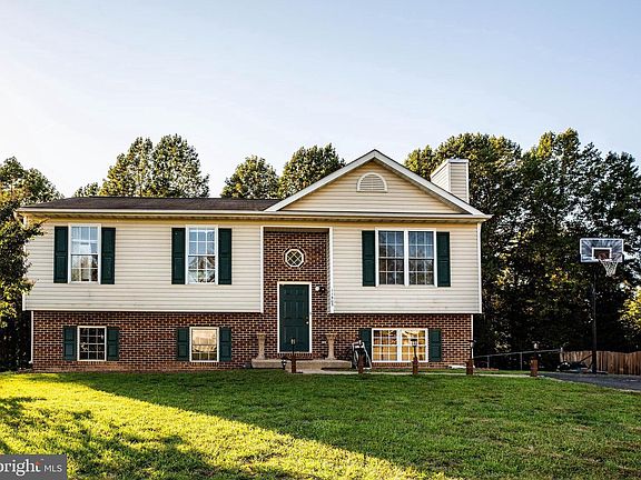 3rd image of 11405 Woodland View Dr