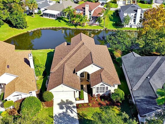 3rd image of 208 Waters Edge Dr S