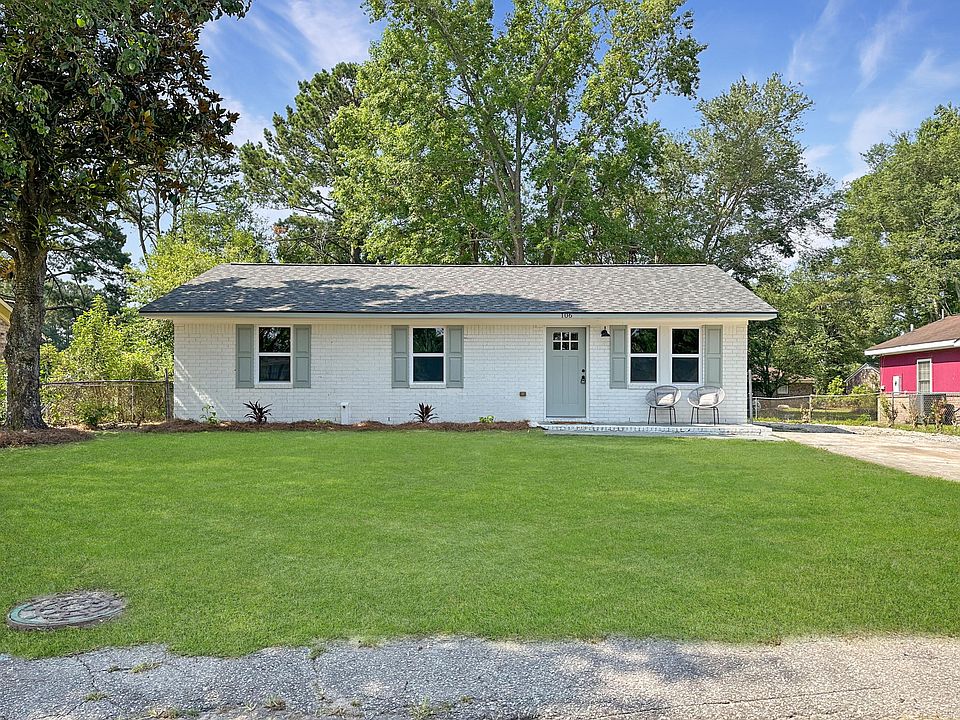 1st image of 106 Fripp Ln