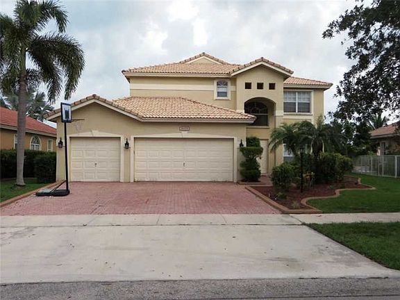 2nd image of 16374 Segovia Cir S
