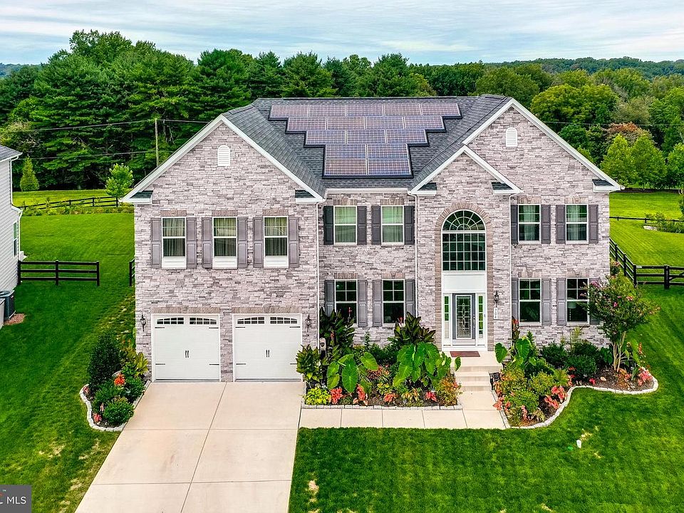 1st image of 704 Montravel Ct