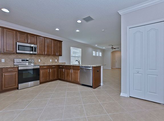 4th image of 7808 Tuscany Woods Dr