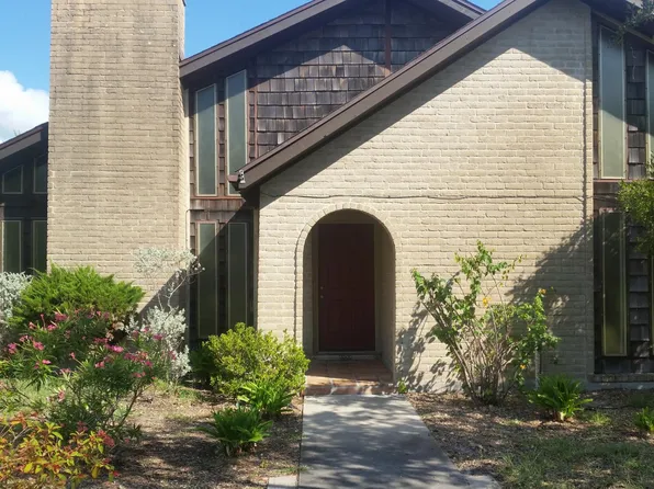 1210 E Tern Ln, Rockport, TX 78382