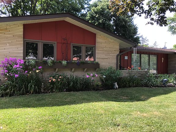 Front Yard - South View 2