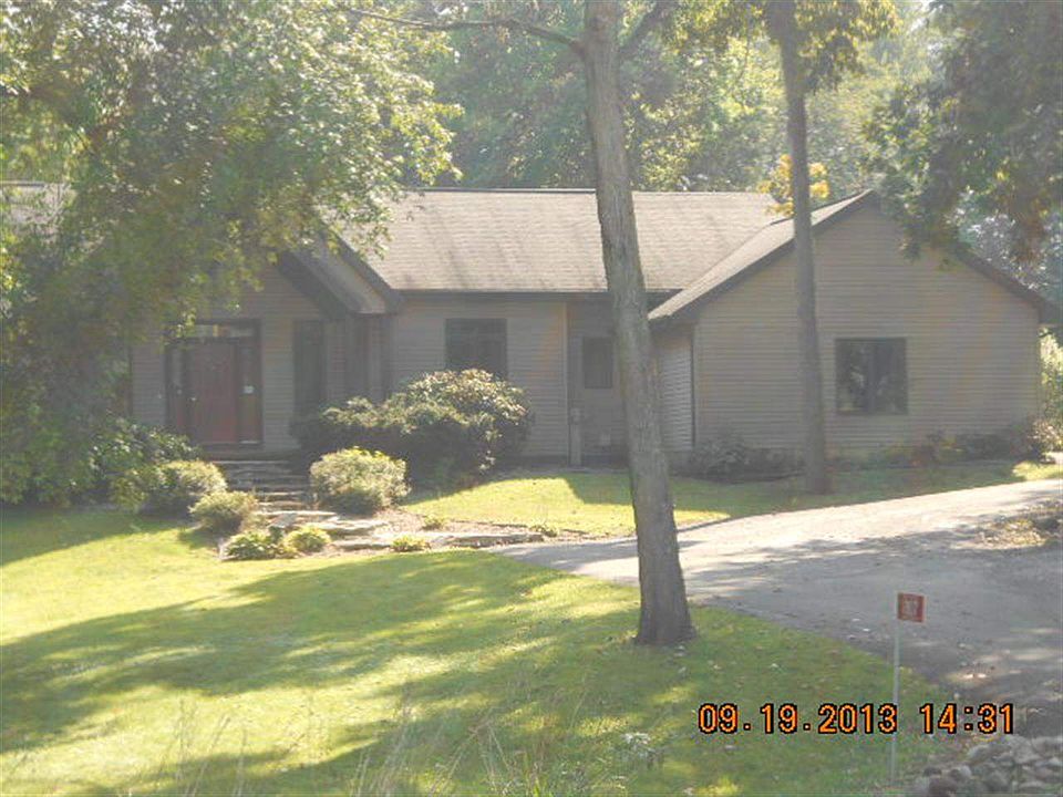 1st image of 1807 W Interlochen Dr
