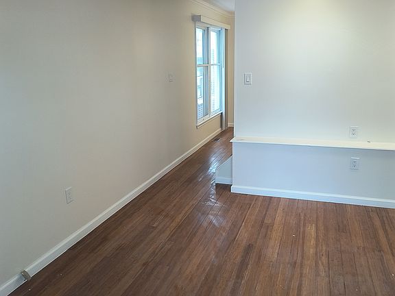 5th image of 733 N 12th St