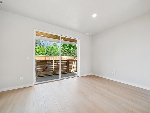 5th image of 5971 SE Reedway St