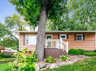 4714 Hanover Rd, Mound, MN 55364