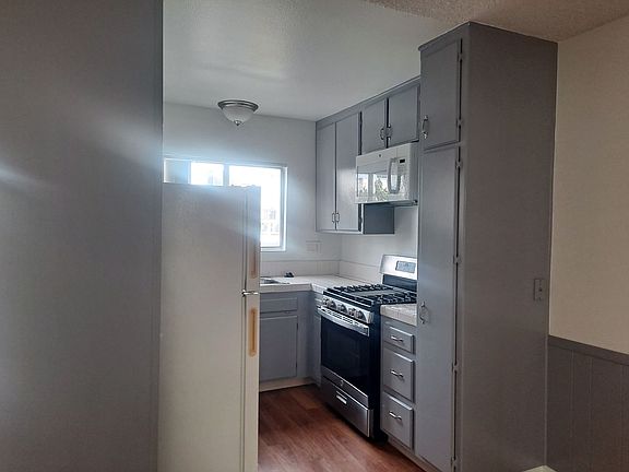 2nd image of 2138 Thomas Ave APT 5