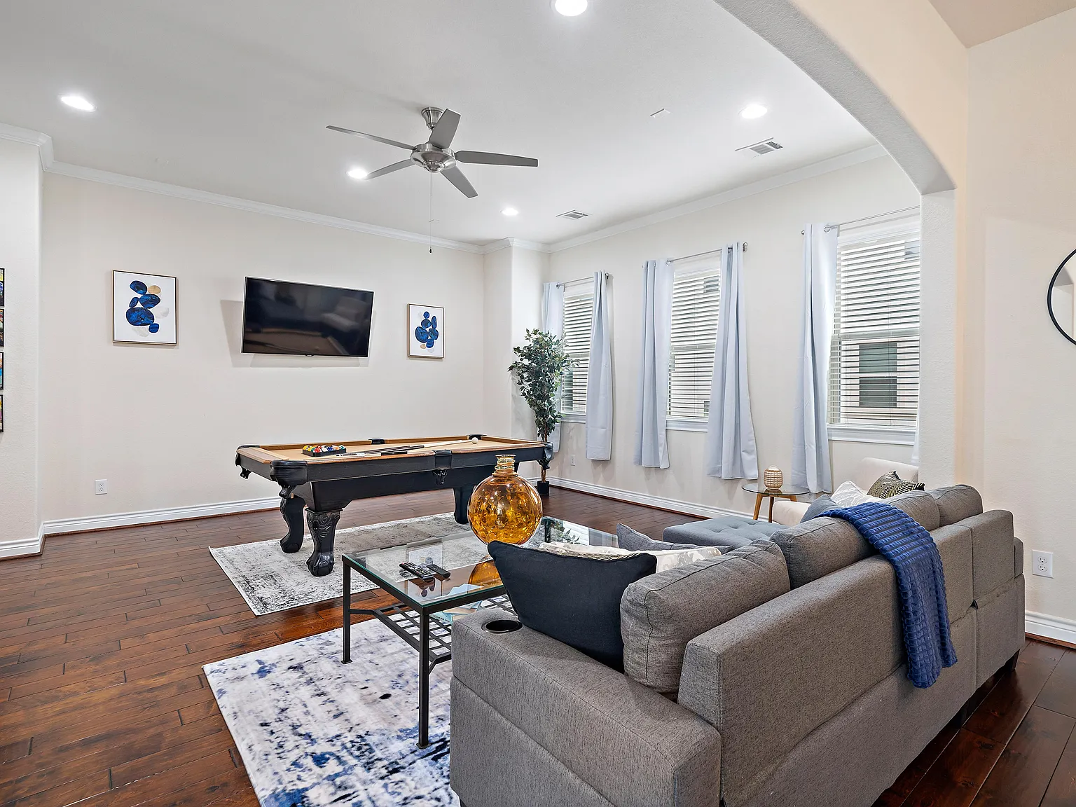 3 bed, $5,100 — Photo 3