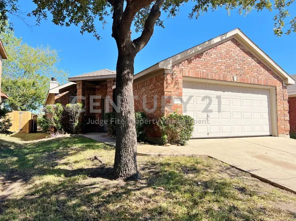 1103 Savage Dr, Denton, TX 76207