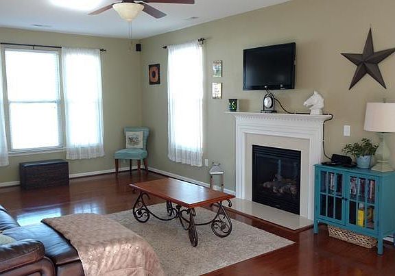 4th image of 5009 Westfalen Ct