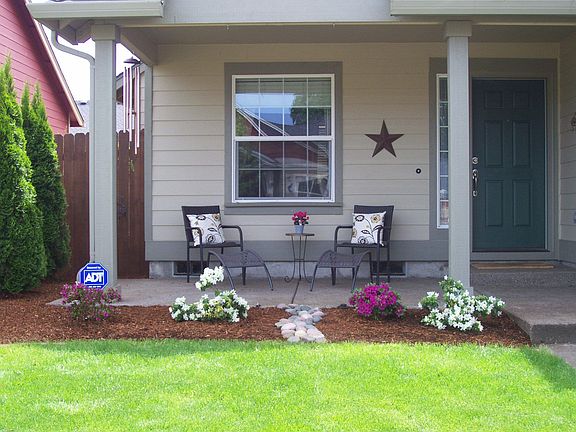 Finished Front Yard (2008)