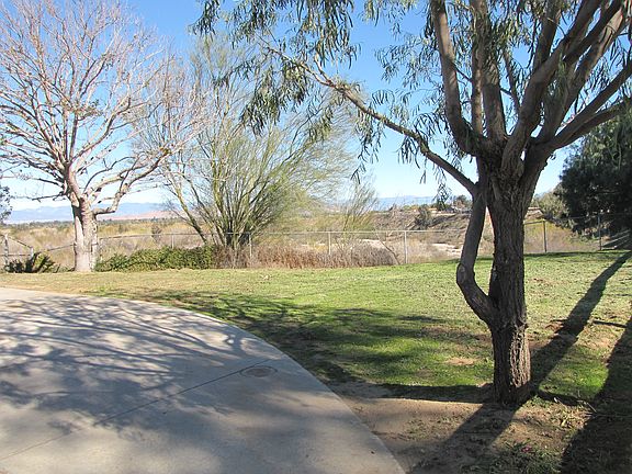 3rd image of 747 River Dr