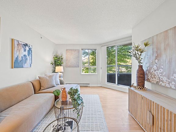 2nd image of 3489 Ascot Pl #406
