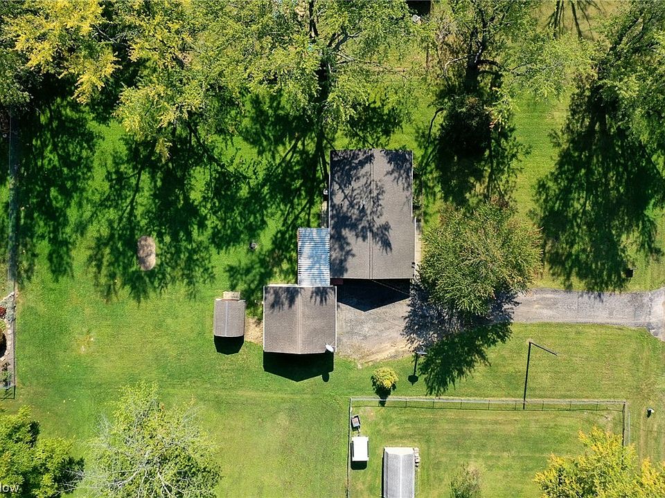2nd image of 9382 Dorothy Dr