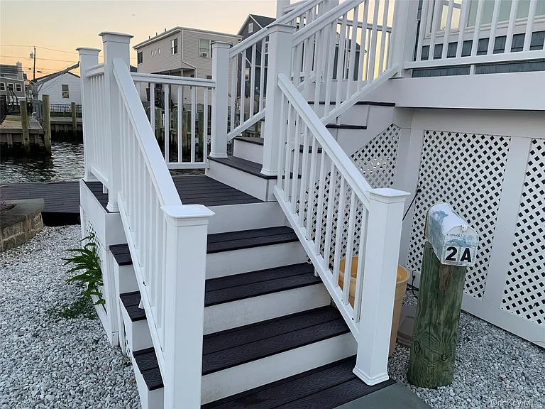 2A Bayview Ave E — Photo 5