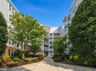3176 Summit Square Dr #4-A2, Oakton, VA 22124