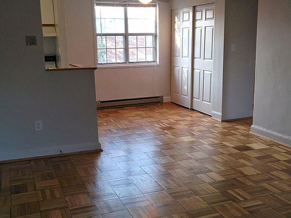 2nd image of 1630 W Abingdon Dr APT 101