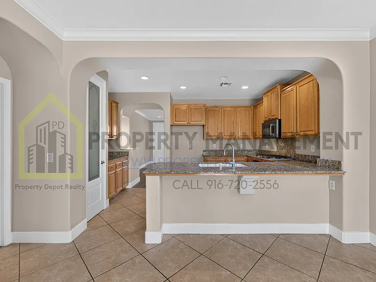 1570 Charm Way — Photo 13