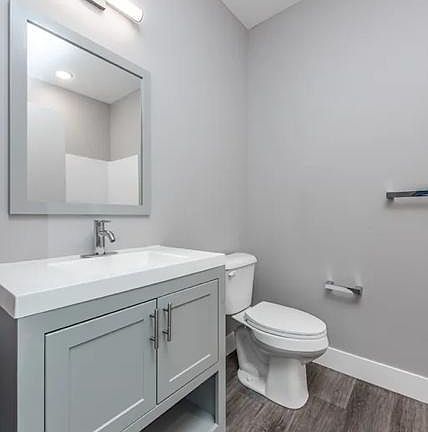 4th image of 1131 Oak St Unit 310