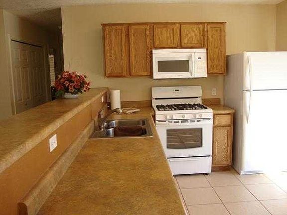 4th image of 3204 Lost Desert Dr SW