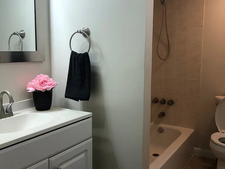 1012 Clinton St #1F — Photo 6