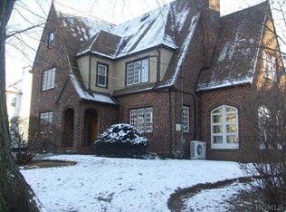 235 Lawrence St, Mount Vernon, NY 10552