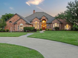220 Sunray Ln, Sunnyvale, TX 75182