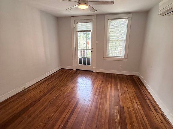 4th image of 2011 Rosewood Ave APT 9