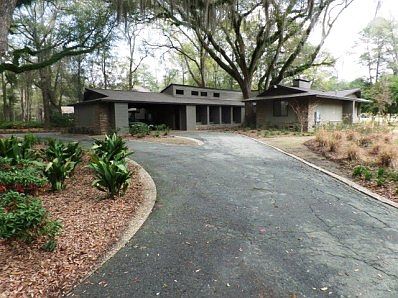 1st image of 3327 Plantation Dr